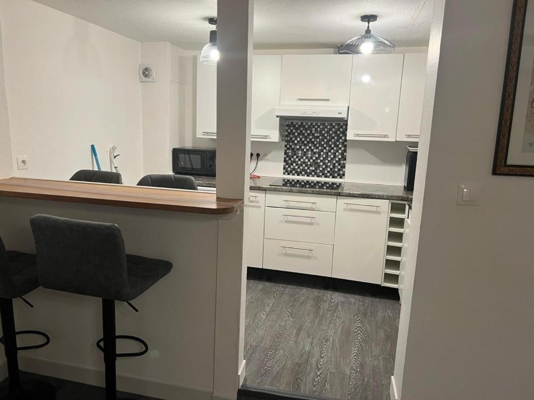Ndiam 'S Apartment Онфльор Екстериор снимка
